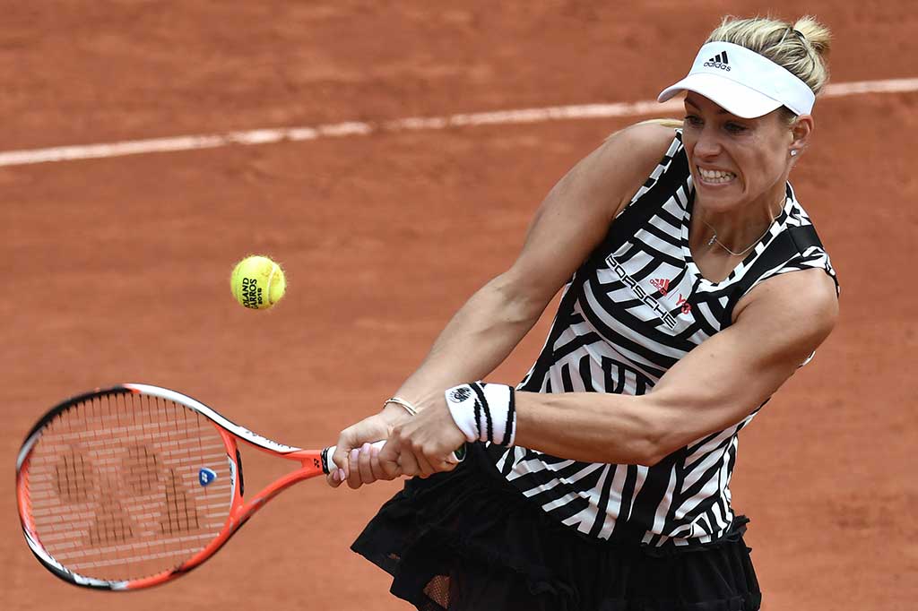 Selain itu, Kerber juga menjadi petenis putri unggulan ketiga besar yang tereliminasi di ajang grand slam secara beruntun, setelah Simona Halep, unggulan kedua di Australia Terbuka 2016, yang tersingkir di babak awal.