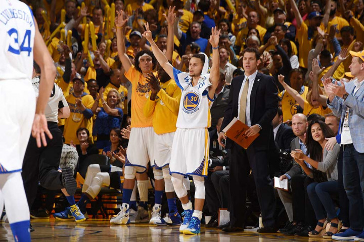Warriors memiliki tugas berat untuk dapat melangkah ke final NBA. Dalam sejarah hanya sembilan tim yang lolos setelah kalah 1-3 di babak playoff. Game keenam akan digelar di Oklahoma City, Sabtu (28/5/2016).