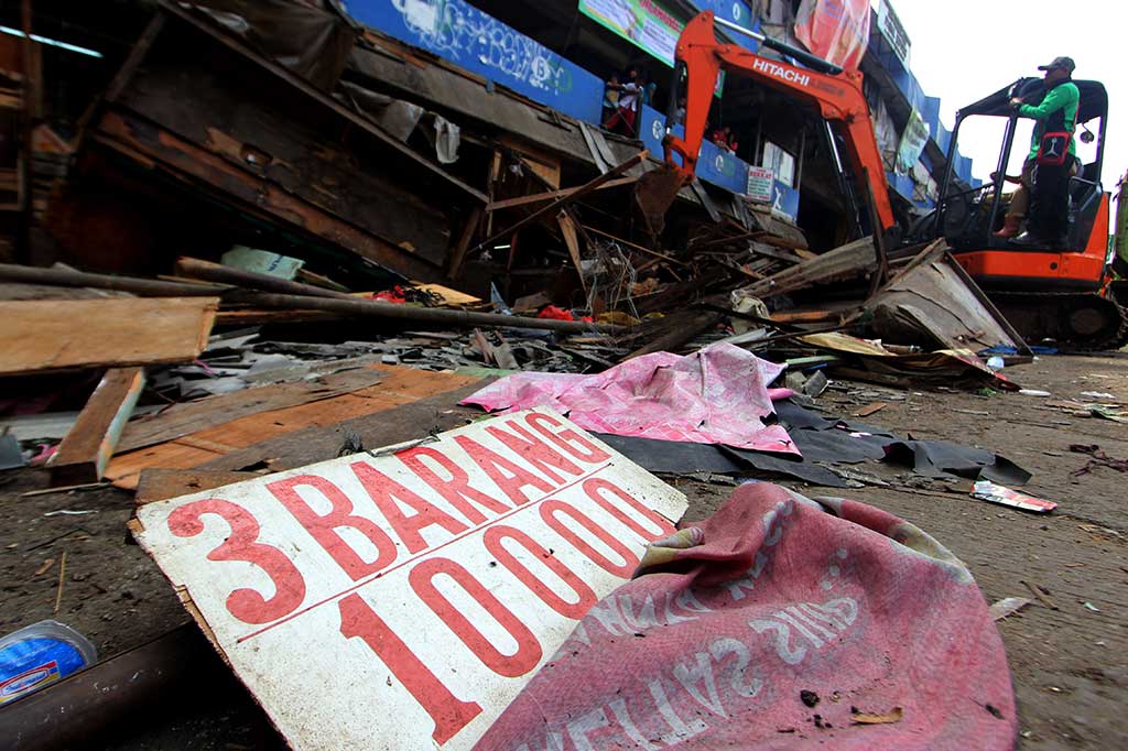 PKL di Pasar Ciputat Ditertibkan