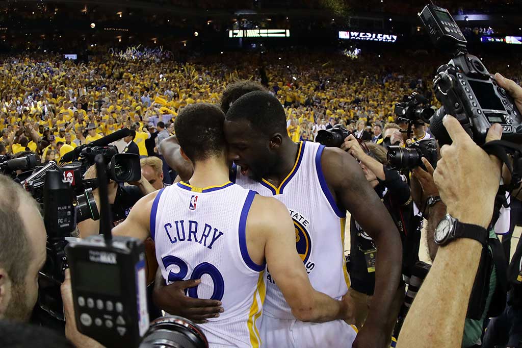 Di babak final Warriors akan kembali bertemu Cavaliers. Pada musim 2014/2015 Warriors menjadi juara NBA setelah menang 4-2.