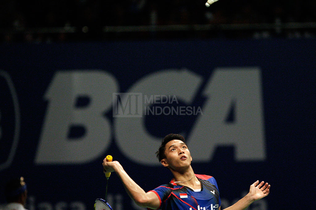 Jonatan Tundukkan Lin Dan