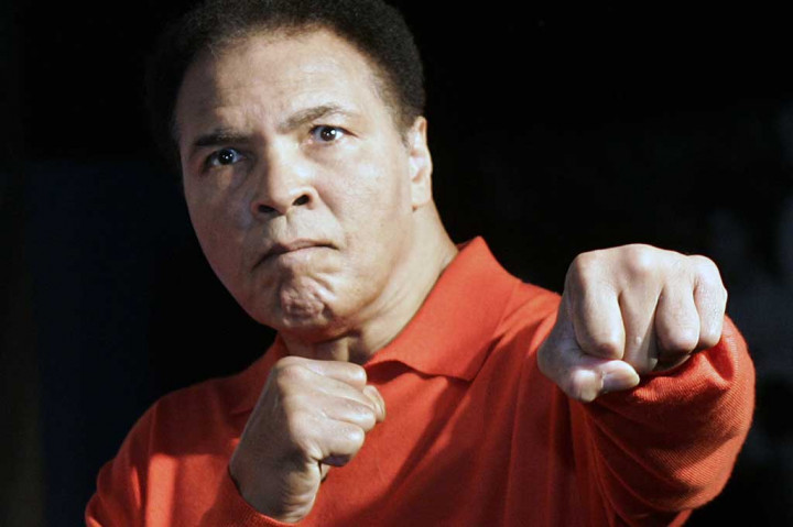 Dia mengaku sempat ke rumah sakit pada Desember 2014 karena kasus paru-paru basah. Dokter selanjutnya juga memastikan dia terkena infeksi salurah kencing yang mengharuskannya mendapat perawatan di rumah sakit pada Januari 2015.