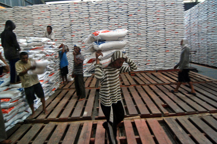 Penyaluran Raskin di Jateng Saat Ramadan Dilakukan Dua Kali