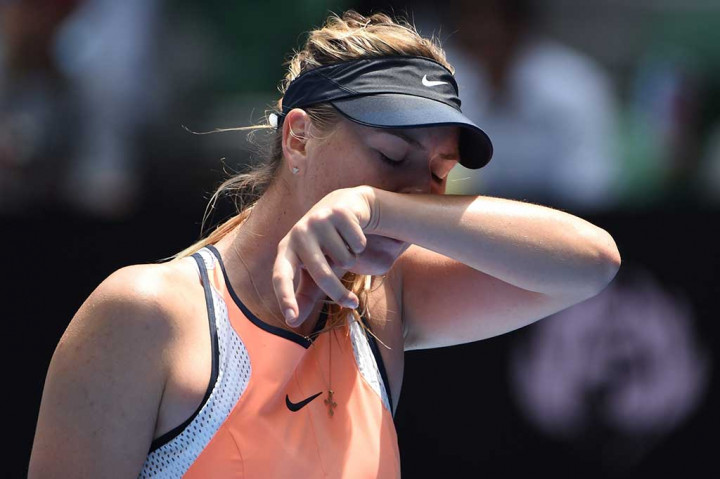 Sharapova dinyatakan positif doping setelah menggunakan obat meldonium pada grand slam Australia Terbuka. 