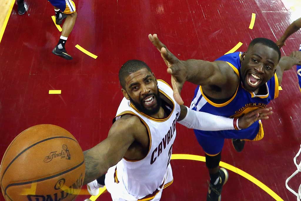 Sementara Kyrie Irving menambahi 30 angka.