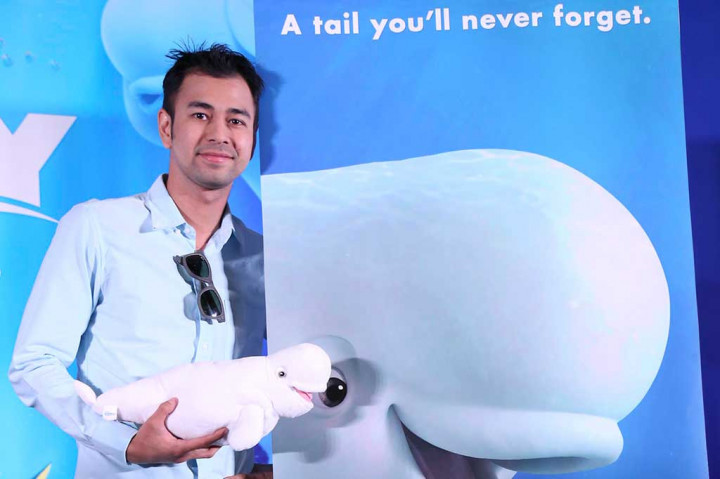 Dory yang merupakan ikan 'Blue Tang' dan teman-temannya akan melalui banyak rintangan serta menemukan arti sejati dari persahabatan dan keluarga.