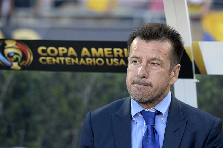 Dunga, 52, memenangkan Copa America dua kali sebagai pemain dan kapten skuad yang memenangi Piala Dunia Brasil 1994.