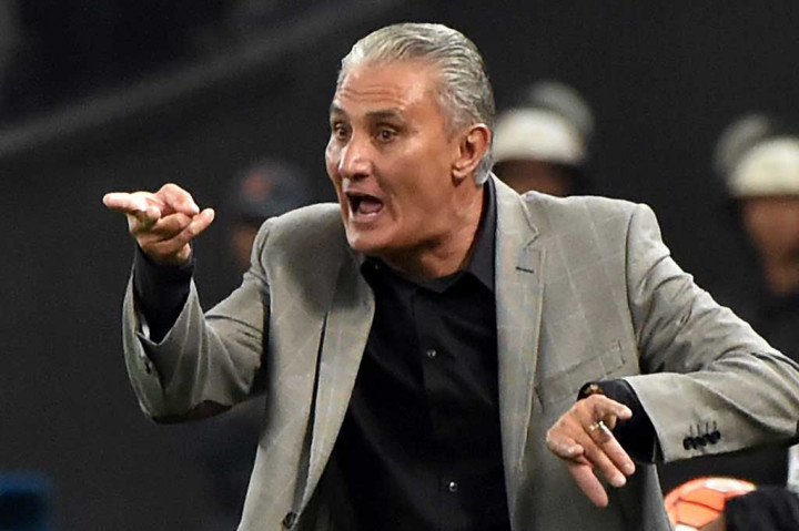 Sosok yang difavoritkan untuk menjadi pelatih baru adalah manajer Corinthians Adenor Leonardo Bacchi, atau dikenal sebagai Tite (55).