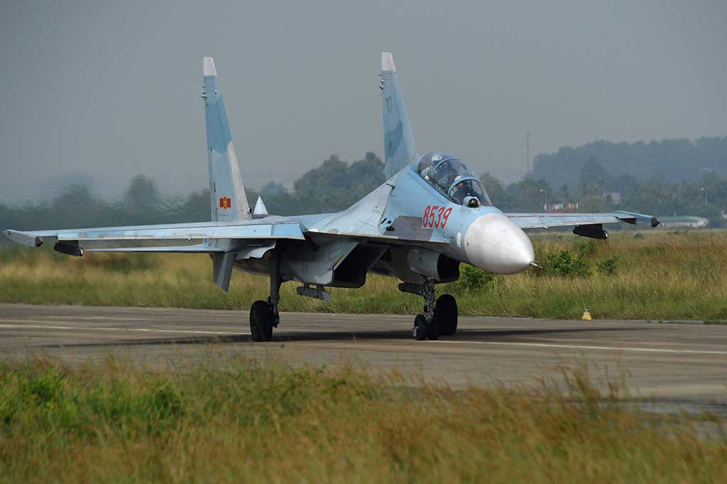Hilangnya Sukhoi Su-30MK2, membuat pelatihan terbang jet tempur serupa pun ditunda.