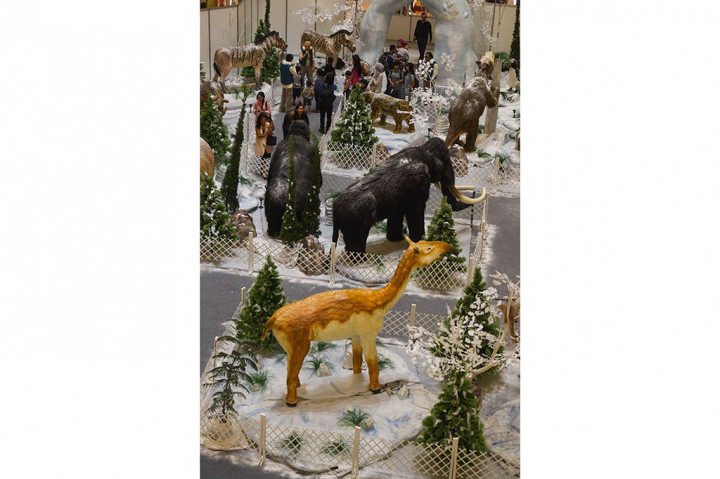 Replika Hewan Purba Jaman Es Hadir di Atrium TP Surabaya