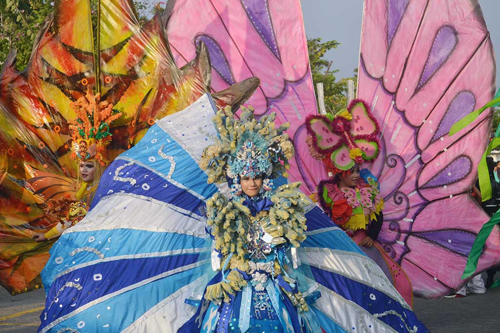 Peragaan Busana Karnaval Digelar di Madiun