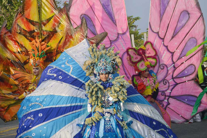 Peragaan Busana Karnaval Digelar di Madiun
