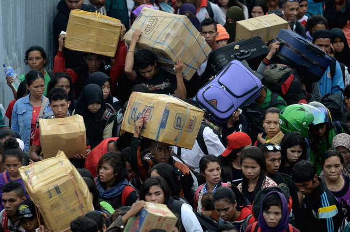 Ratusan Penumpang Bertiket Gelap Akhirnya Diberangkatkan