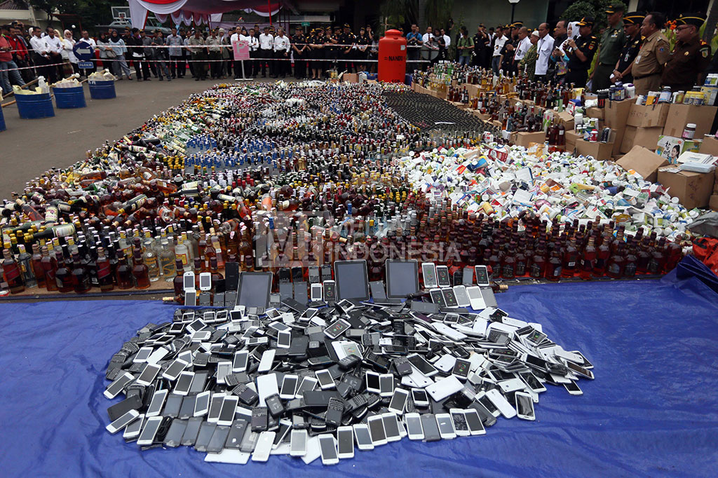 Bea Cukai Musnahkan Barang Ilegal Senilai Rp46 Miliar