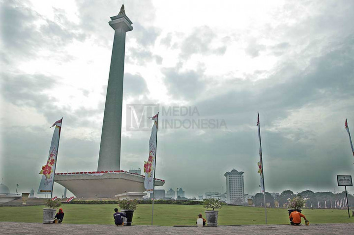 Sambut HUT DKI, Monas Dipercantik
