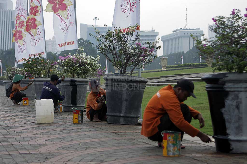 Sambut HUT DKI, Monas Dipercantik