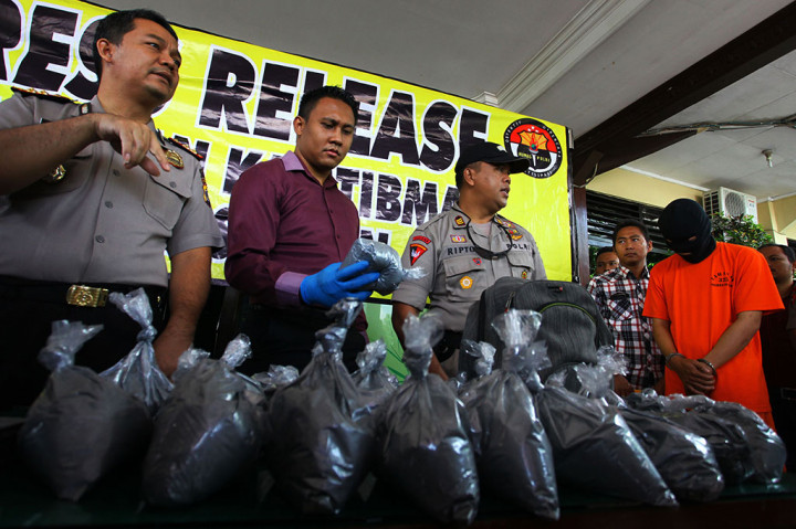 Polisi Tangkap Penjual Bubuk Petasan Online