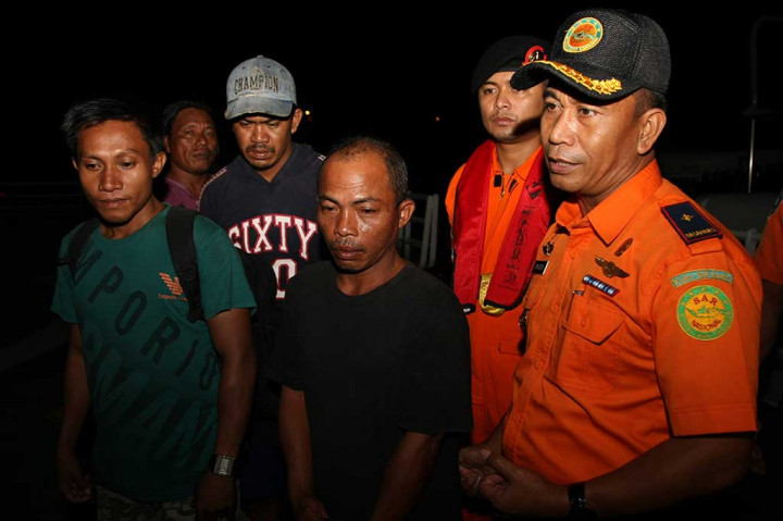 Kapal Mati Mesin, Pemudik Terombang-ambing di Laut