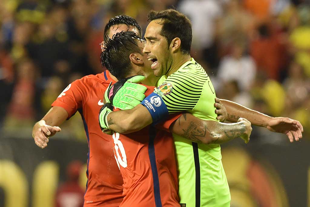 Di babak kedua masing-masing tim gagal mencetak gol, dan hingga pertandingan usai kedudukan tetap 2-0 untuk Chile.