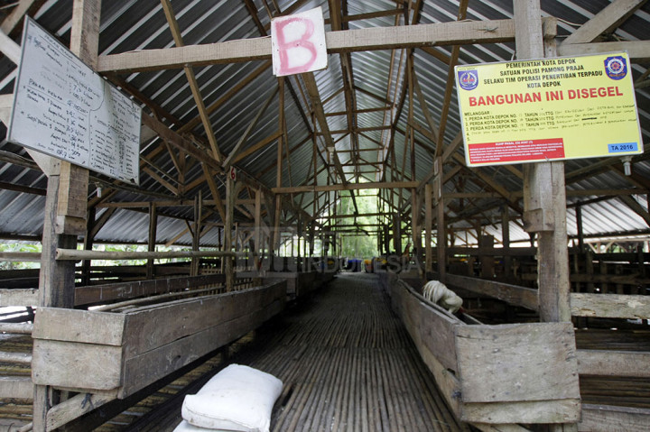 Kampung 99 Pepohonan Disegel Satpol PP