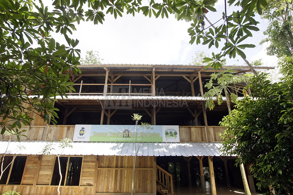 Kampung 99 Pepohonan Disegel Satpol PP