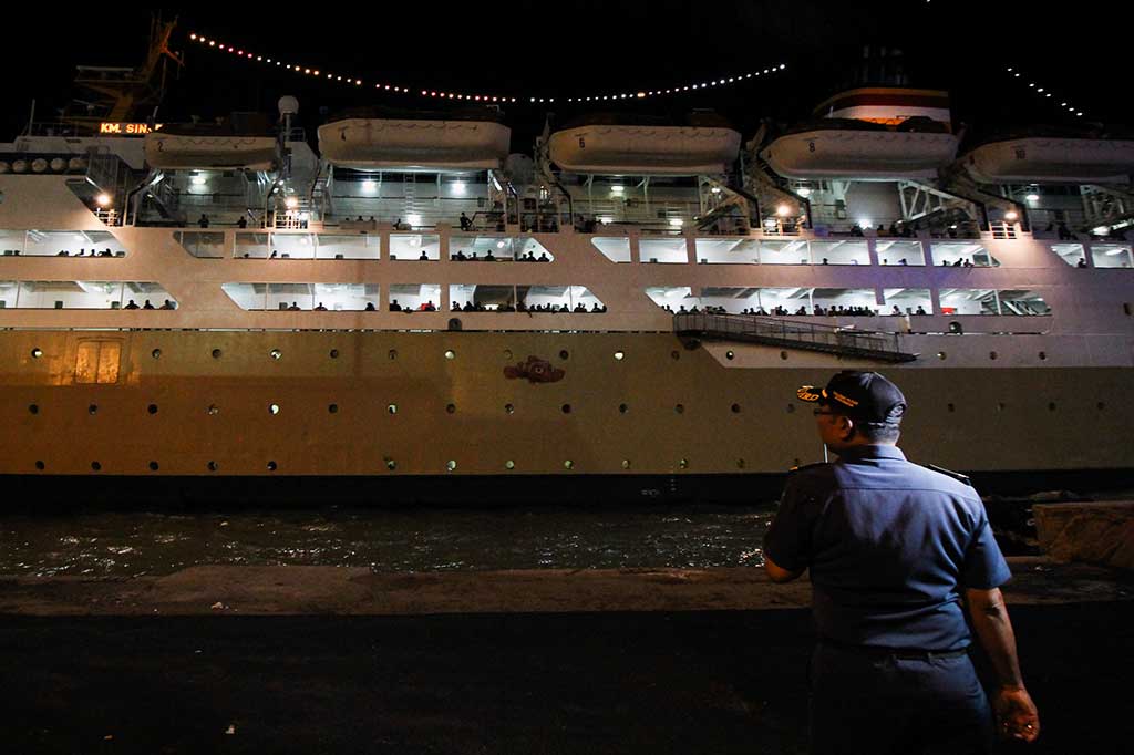 Ribuan Pemudik Tiba di Pelabuhan Tanjung Perak