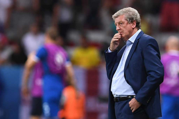 Kekalahan Inggris membuat pelatih Roy Hodgson mengundurkan diri.