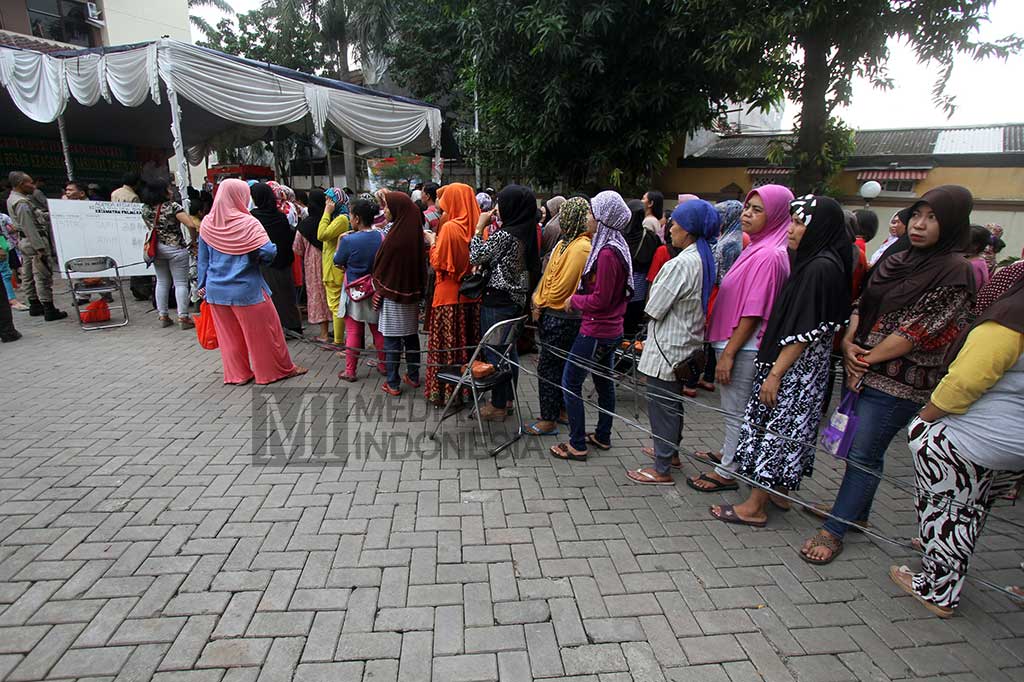 Operasi Pasar Daging Murah untuk Pemegang KJP