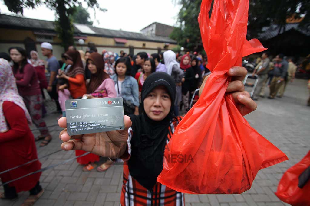 Operasi Pasar Daging Murah untuk Pemegang KJP