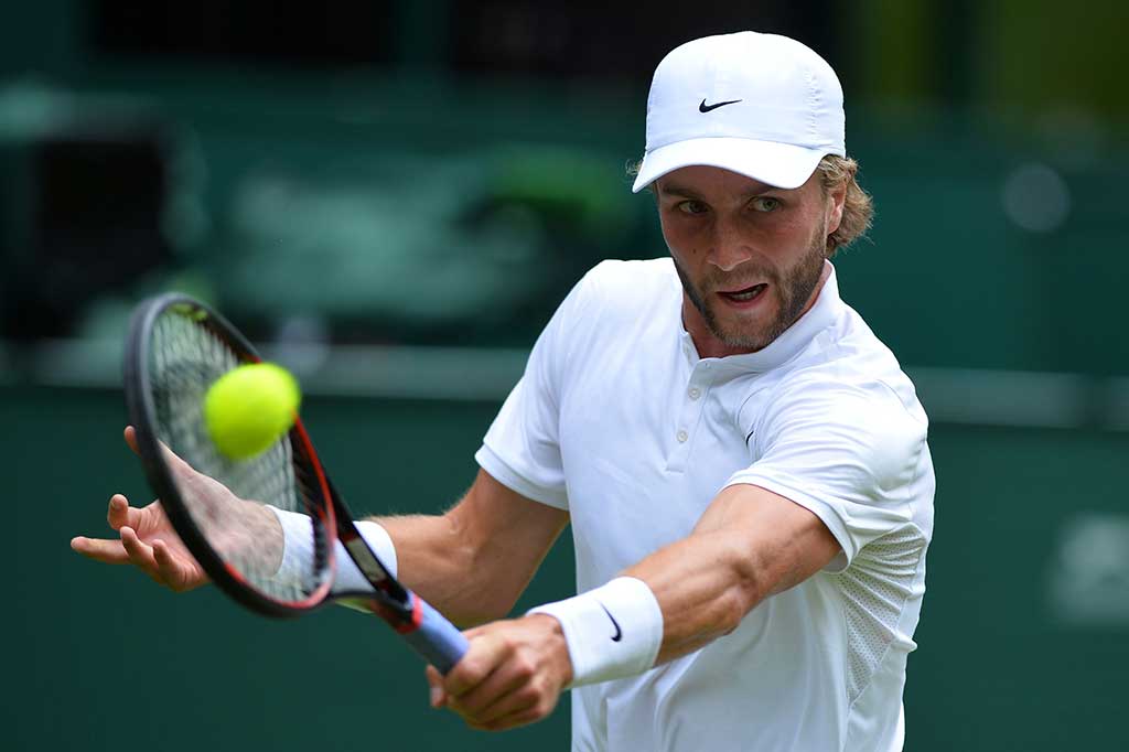 Murray Taklukkan Sesama Petenis Britania