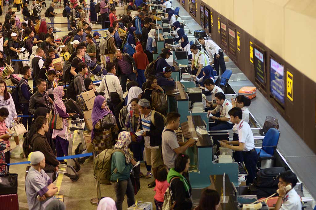 Pemudik Bandara Juanda Meningkat