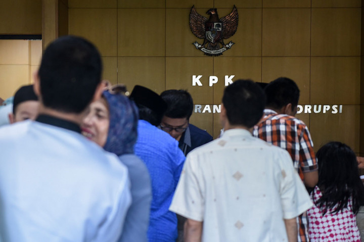 Keluarga Kunjungi Tahanan KPK