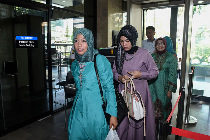 Keluarga Kunjungi Tahanan KPK