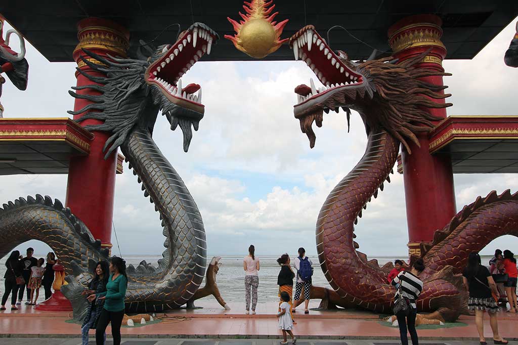 Berwisata ke Klenteng Sanggar Agung Surabaya