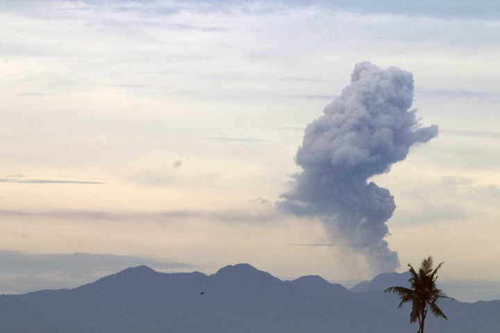 Gunung Sinabung Erupsi