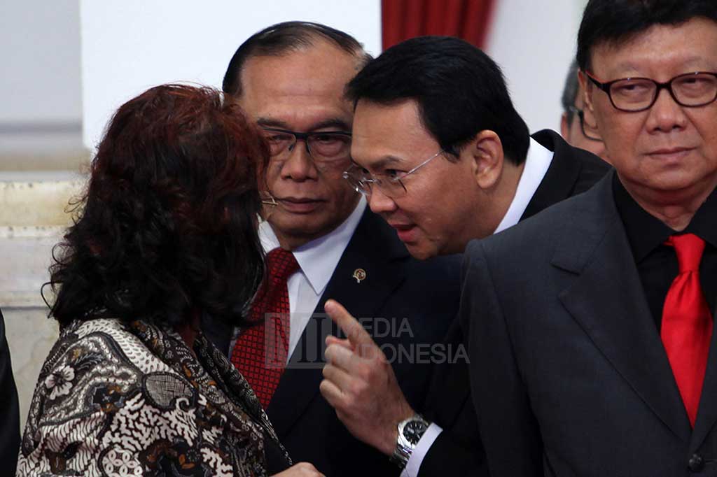 Menteri Susi Kepalkan Tangan ke Ahok
