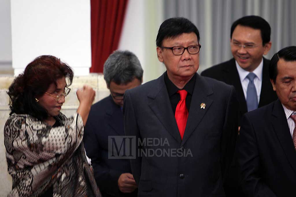 Menteri Susi Kepalkan Tangan ke Ahok