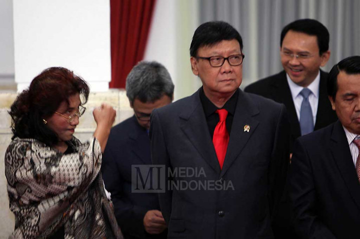 Menteri Susi Kepalkan Tangan ke Ahok