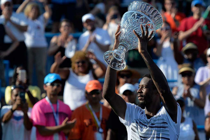 Dengan merengkuh gelar juara tersebut Monfils mengklaim hadiah utama sebesar USD348.200.