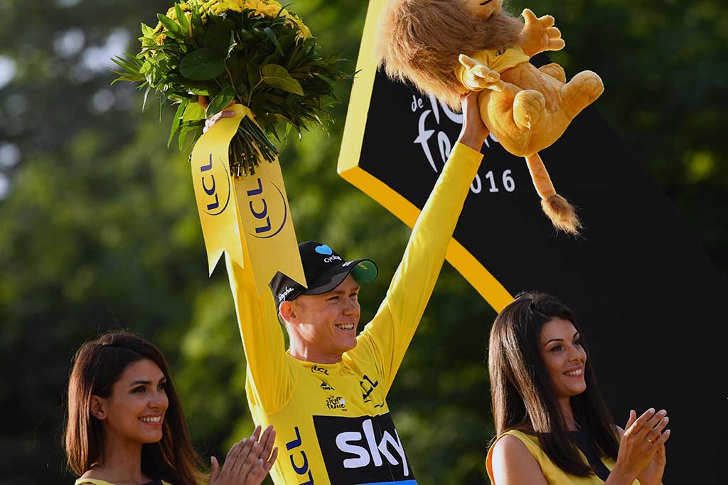Pembalap Team Sky itu menjadi pembalap sepeda pertama yang mampu mempertahankan gelar sejak Miguel Indurain pada 1995.