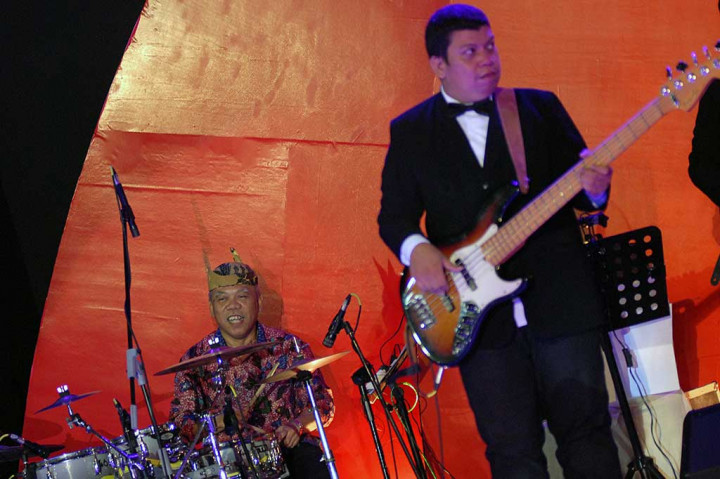 Menteri PUPR Unjuk Kepiawaian Menggebuk Drum