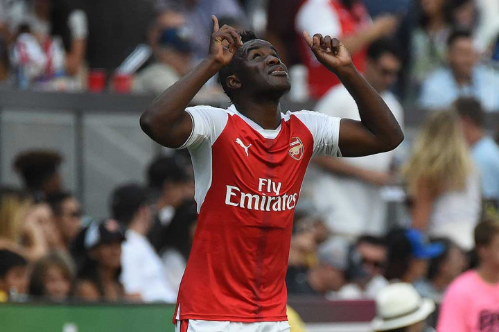 Campbell melakukan selebrasi usai mencetak gol pembuka bagi timnya.