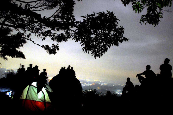 Menikmati Keindahan Wisata Gunung Munara Bogor