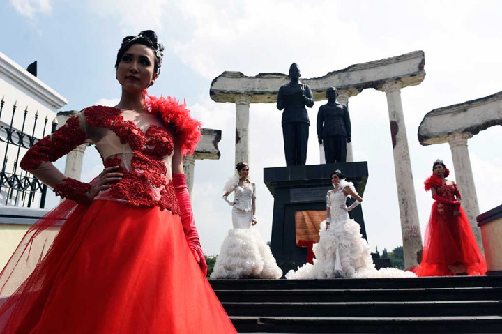 Jelang HUT RI, Desainer Gelar Peragaan Busana 'Cinta Indonesia'