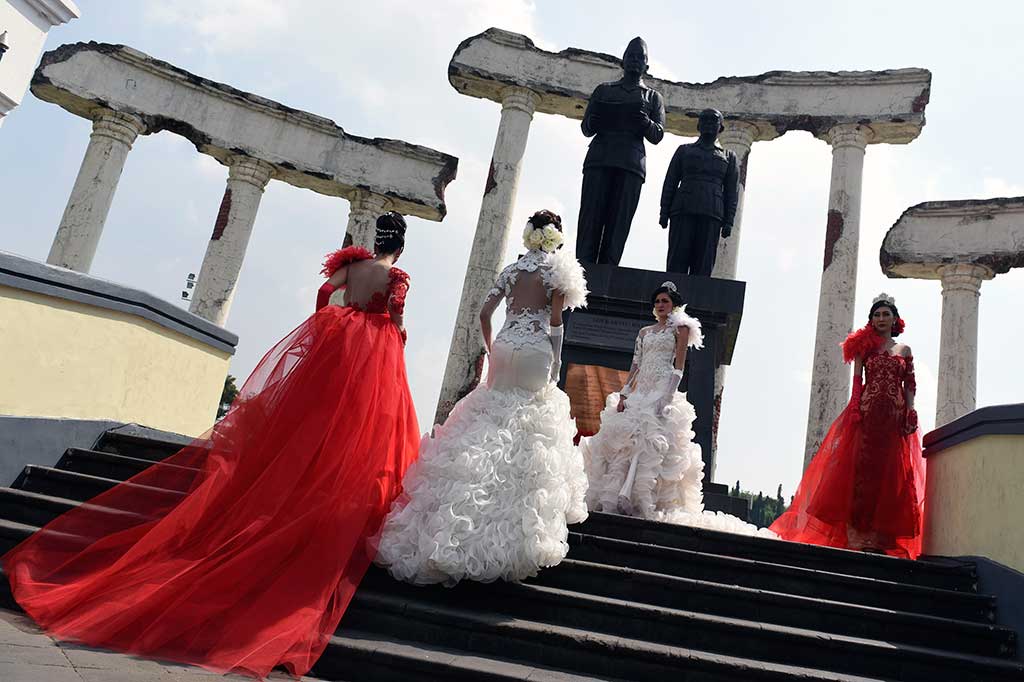 Jelang HUT RI, Desainer Gelar Peragaan Busana 'Cinta Indonesia'