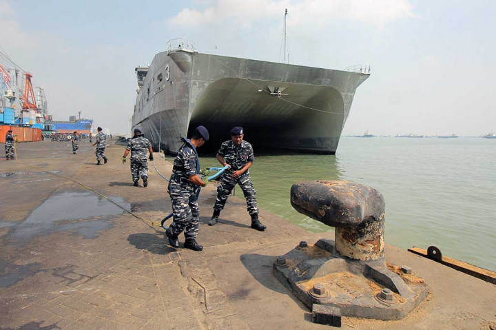 Kapal Perang USNS Millinocket Tiba di Surabaya