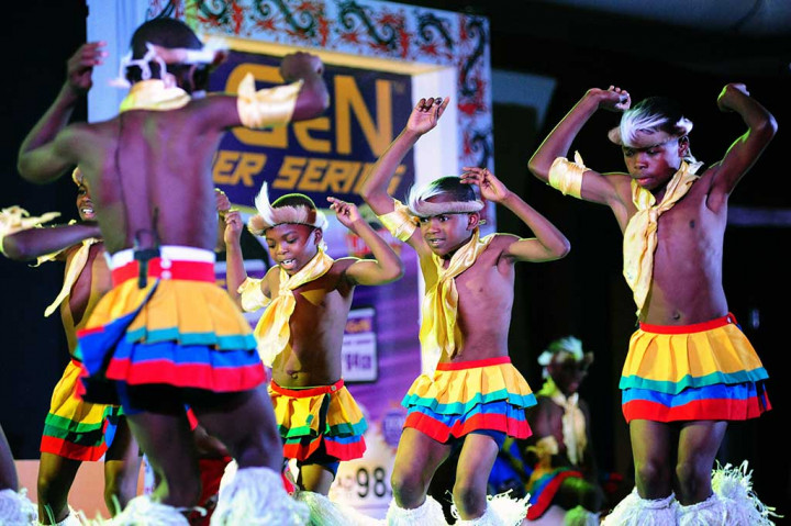 Anak-anak Afrika Pukau Warga Pontianak