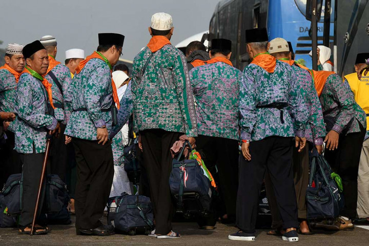 Jemaah Calon Haji Kloter Pertama Bertolak ke Tanah Suci