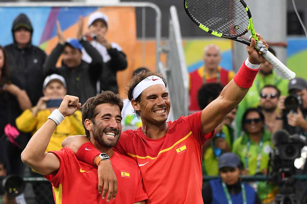Di final ganda putra Nadal/Lopez akan menghadapi ganda Rumania Florin Mergea/Horia Tecau yang mengalahkan Steve Johnson/Jack Sock dari AS 6-3, 7-5.