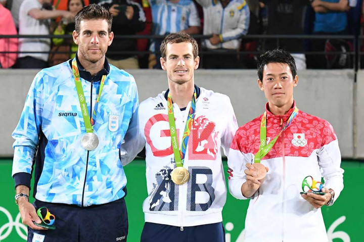 Murray diapit Del Potro dan Kei Nishikori.